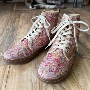Dr Martens Pink Floral Shoreditch Lightweight Flat Boots